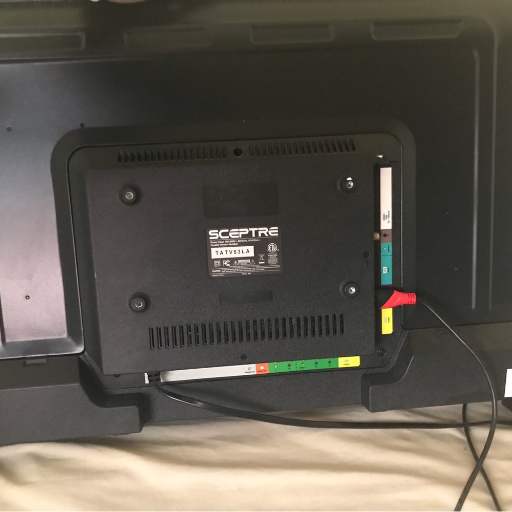 Selling a black/gray sceptre tv for 75$